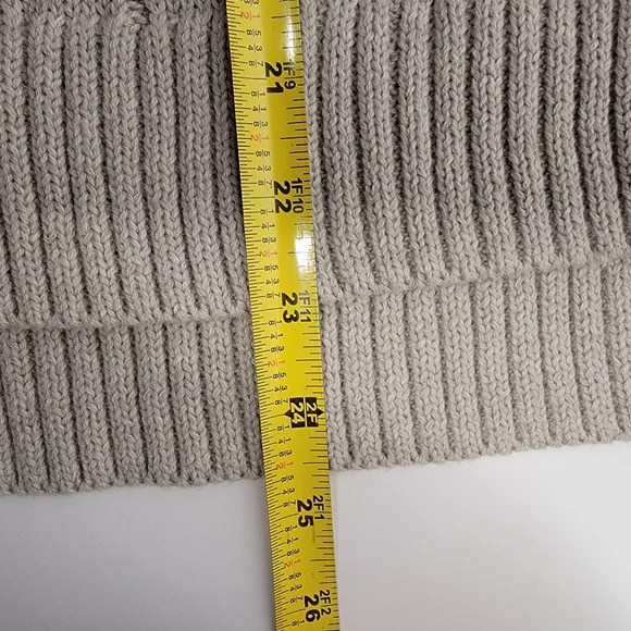 Cupcakes & Cashmere Gray Cotton blend Cable Knit V Neck High Low Sweater Vest - Picture 5 of 6